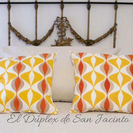 El Duplex De San Jacinto Apartment Sevilla Bagian luar foto